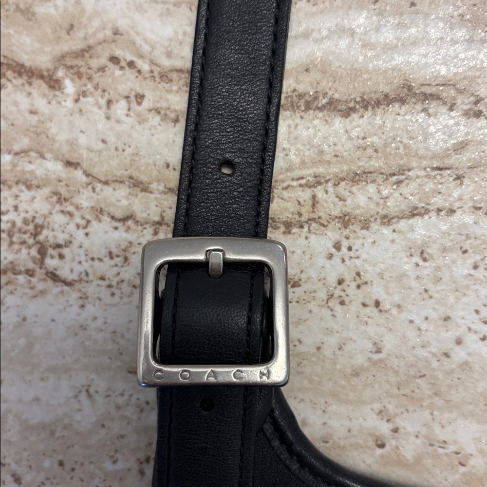 Vintage Coach Slim Flap Hippie Bag in Glove Tanned Black Leather - Picture 14 of 16